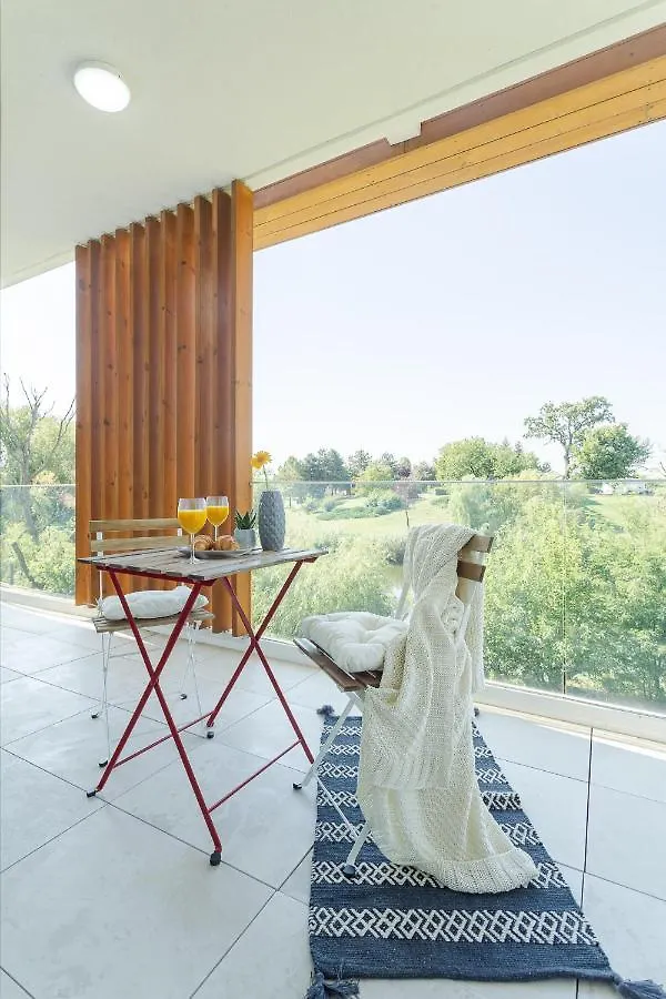 Il Lago - Azur - Cozy Luxurious Smart Home By The Lake Voluntari Apartment