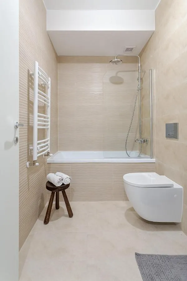 Il Lago - Azur - Cozy Luxurious Smart Home By The Lake Voluntari